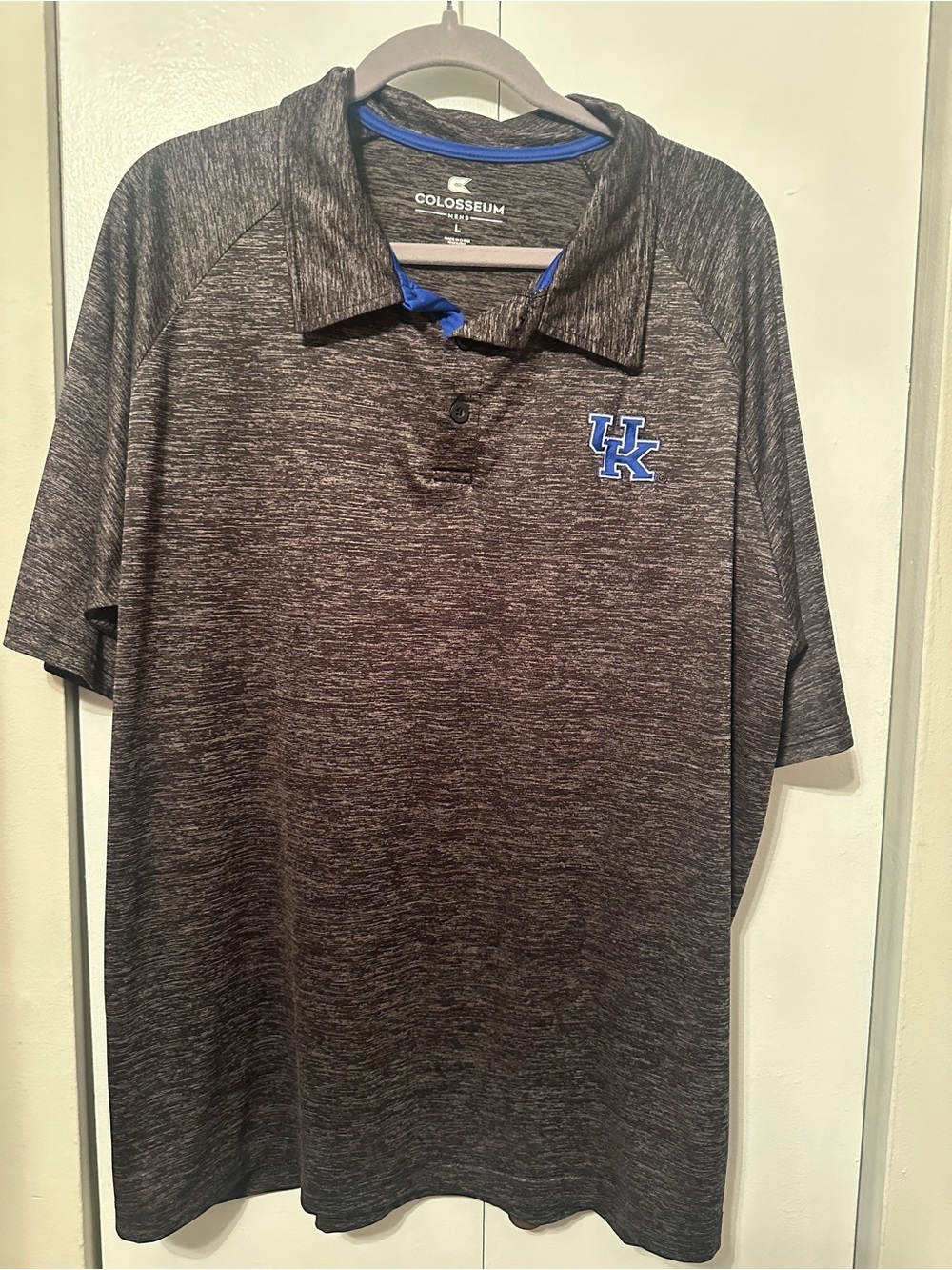 Kentucky Wildcats Colosseum Down Swing Raglan Polo - Heather Black - Men’s Large